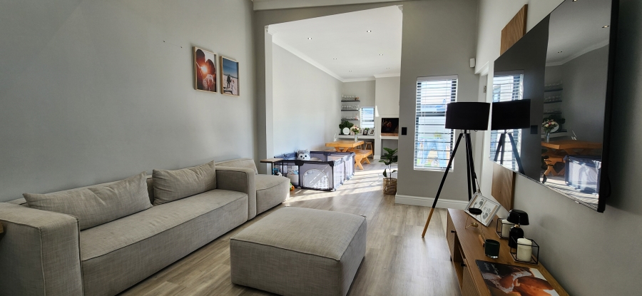 To Let 2 Bedroom Property for Rent in Parklands North Western Cape